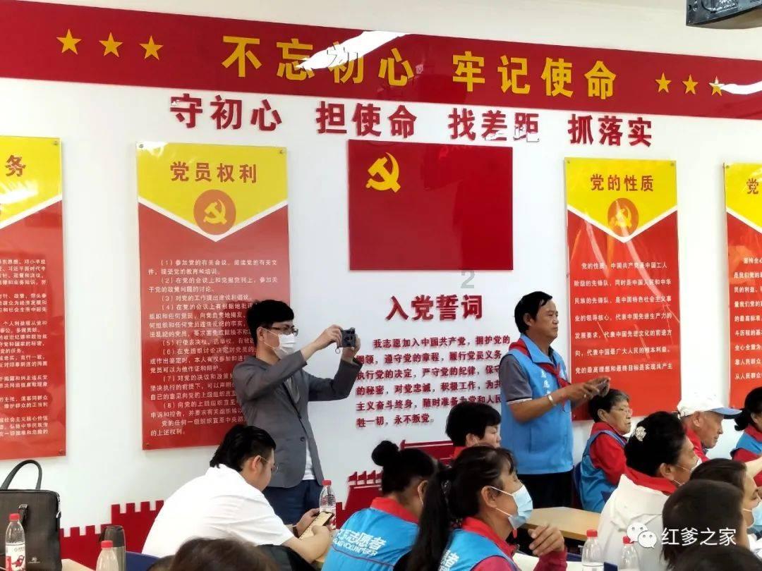 奇石粘满车,看似很酷炫!山西高速交警发出警示